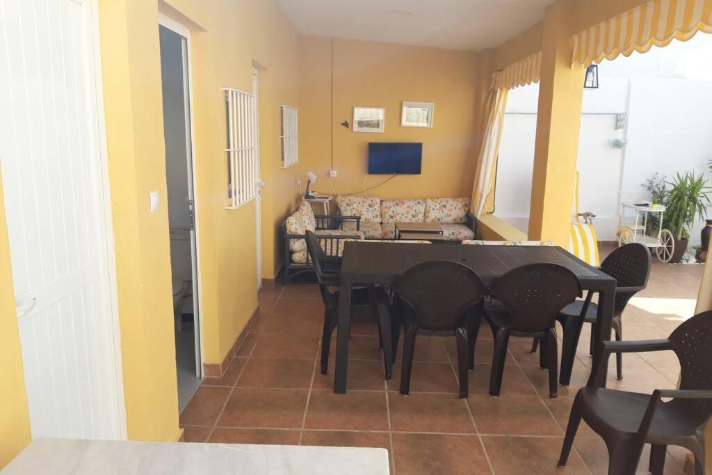 Casa A Pie De Playa, Con Patio. Zona Miramar. Punta Umbría Exterior foto